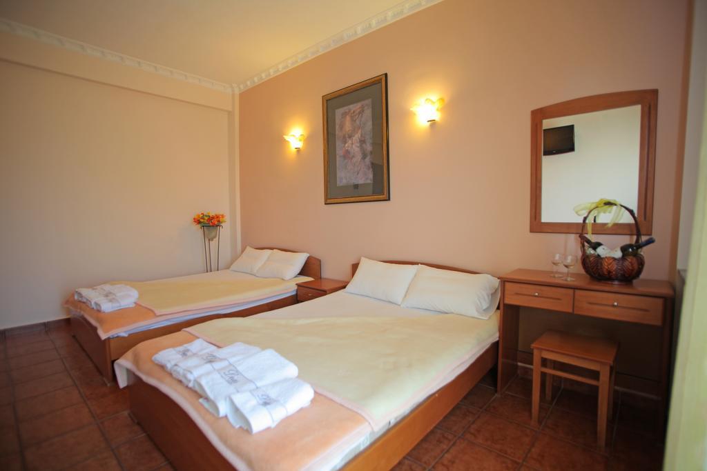 Hotel Dias Olympiakí Aktí Стая снимка